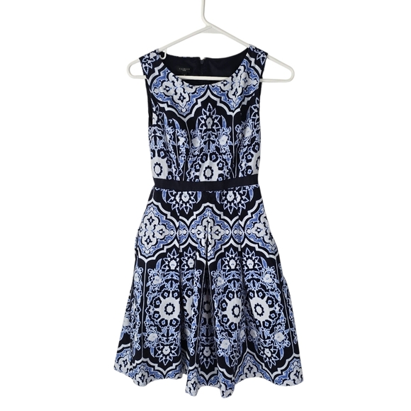 Talbots Blue Paisley Print Fit n' Flare Dress Pockets Size 4P Careerwear - Picture 1 of 12